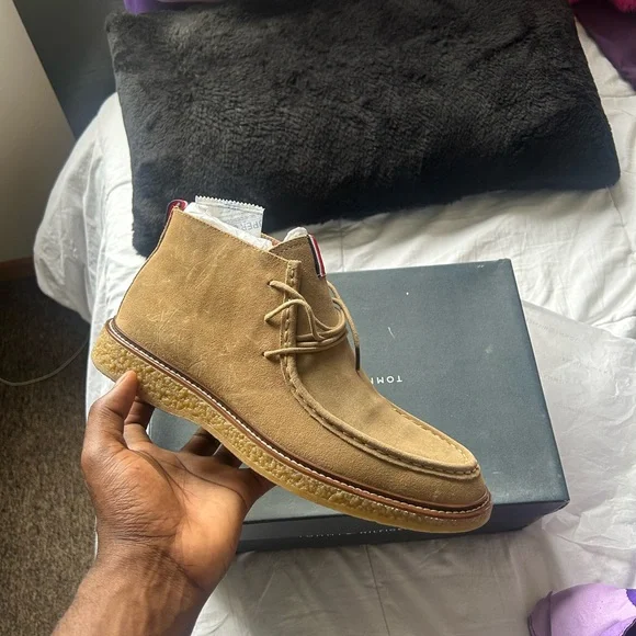 Tommy Hilfiger | Shoes | Tommy Hilfiger Tan Chukka Boots  display picture 1